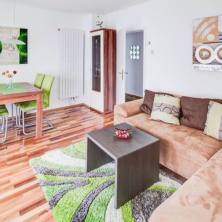 Ferienwohnung in Augsburg Zimmer foto